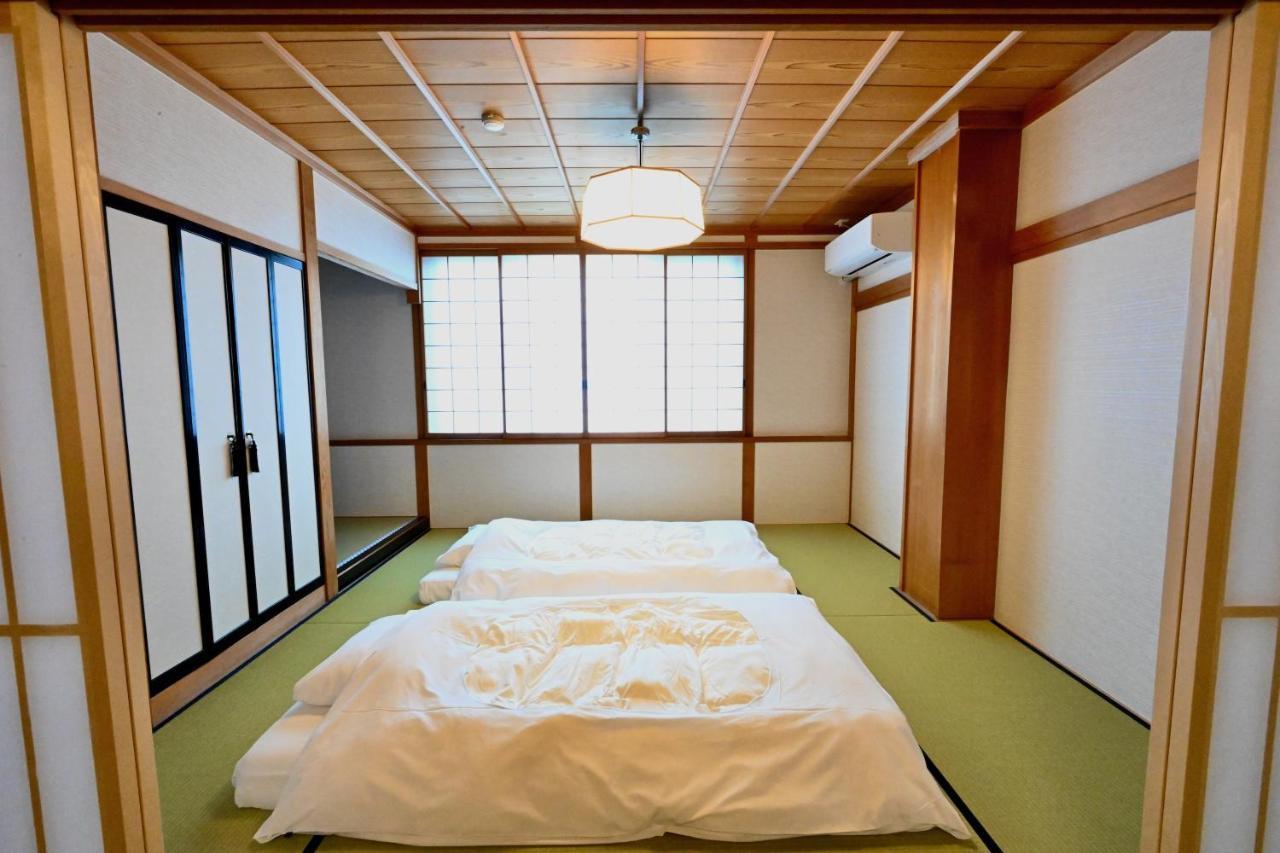 Manabi-stay Takayama Sakura 提携駐車場利用可 古い町並みまで徒歩1分 最大9名宿泊可能な一等地で人工温泉を楽しむ *